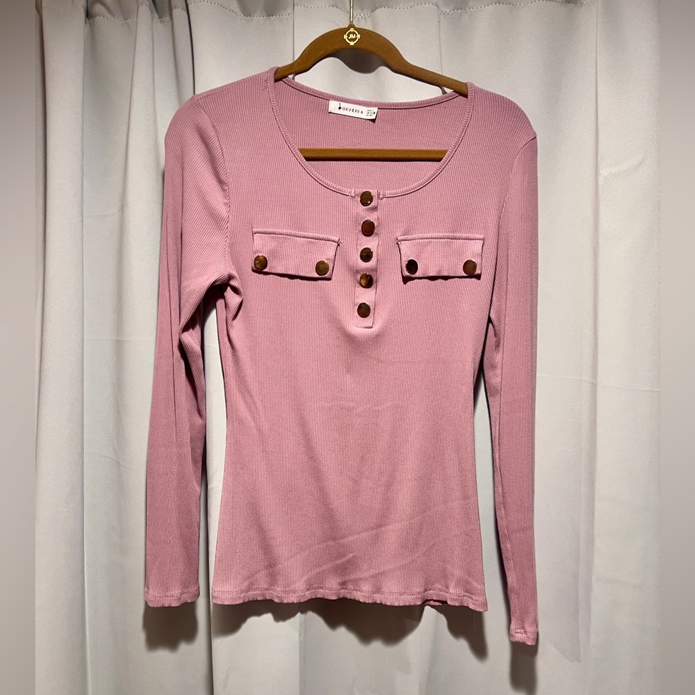 Medium Dusty Rose Color Long Sleeve Rib Henley with Faux Pockets Great Condition